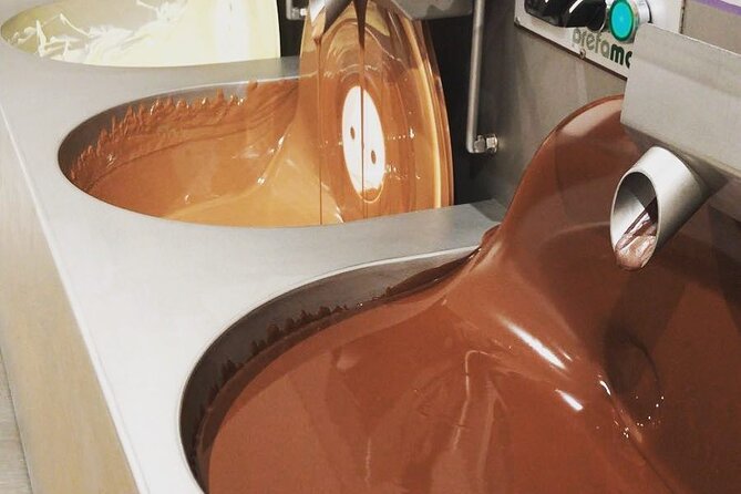1.5h Belgian Chocolate Workshop in Brussels (bean to bar) - Making mendiants, truffles, and a chocolate bar