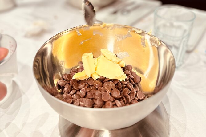 1.5h Hands on Chocolate Workshop: Truffles & Tasting - The instructors make the biggest difference