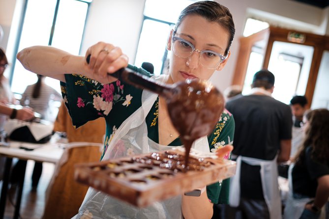 2.5h Belgian Chocolate Pralines Workshop in Brussels - Tempering chocolate, without the kitchen panic