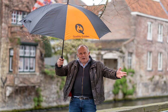 2-Hour Historical Walking Tour in Bruges with Praline Included - Key points at a glance