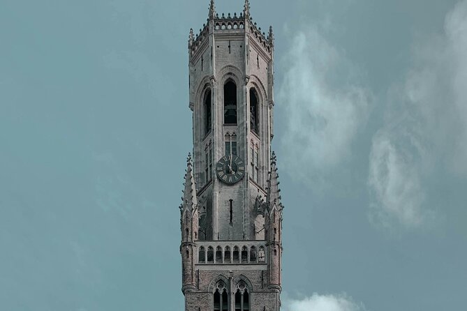 2-Hour Historical Walking Tour in Bruges with Praline Included - Burg Square and the Markt: Bruges begins in public
