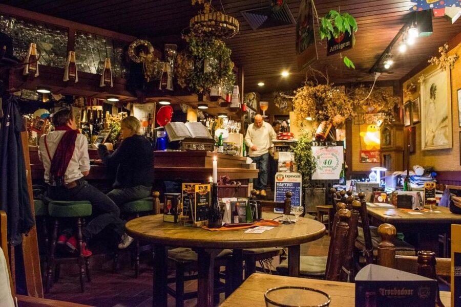 Antwerp Beer Tour - Old bars and the Antwerp geneva tradition