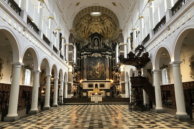 Antwerp: Help the Lost Boy – Self-Guided Mystery Walk - Who will enjoy it most