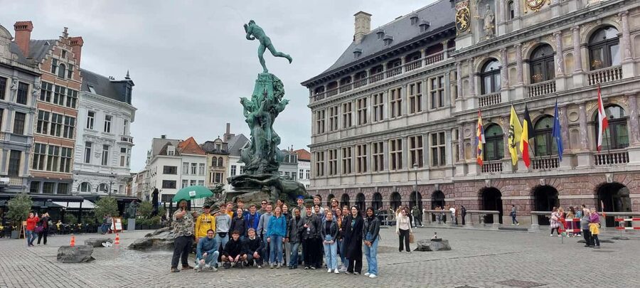 Antwerp: Historical Walking Tour in the Old City - Vleeshuis and the working medieval city