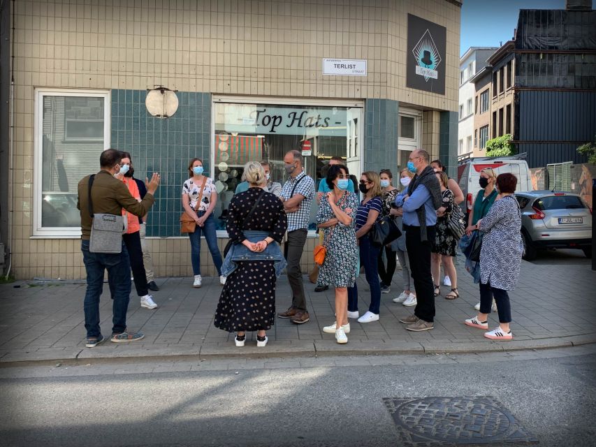 Antwerp: Jewish Neighbourhood Guided Walking Tour - Jewish bakeries, shops, and synagogues