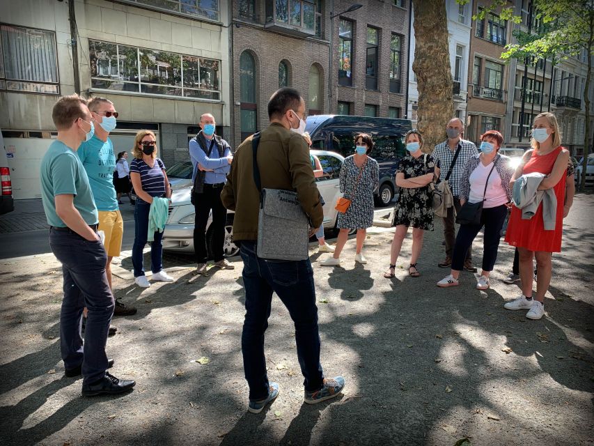 Antwerp: Jewish Neighbourhood Guided Walking Tour - What the guide adds to the walk