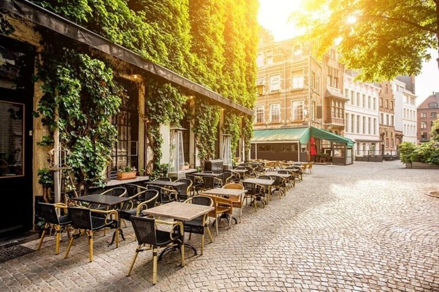 Antwerp: Must-See Attractions Private Walking Tour - Plantin-Moretus, where printing became power