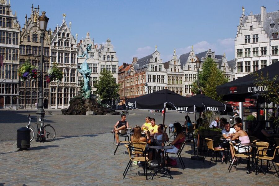 Antwerp: Private 3-Hour Historical Sightseeing Walking Tour - Grote Markt and the Renaissance City Hall