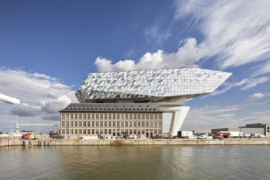 Antwerp Private Tour From Brussels - Market Square and the Story of Brabo