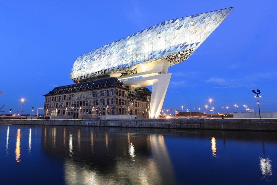Antwerp: Private Walking Tour with a Local - What you can see in two hours
