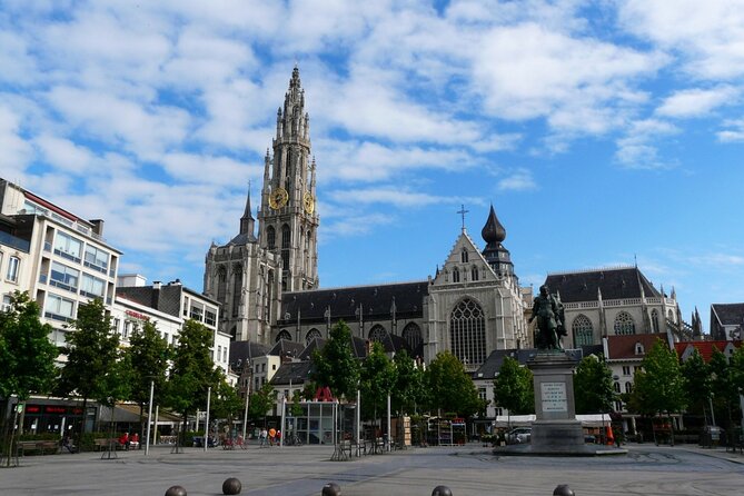 Antwerp Scavenger Hunt and Best Landmarks Self Guided Audio Tour - What the app adds to an ordinary city walk