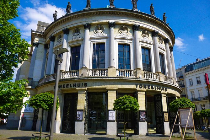 Antwerp Scavenger Hunt and Best Landmarks Self Guided Audio Tour - Museum Vleeshuis and the value of outdoor clues