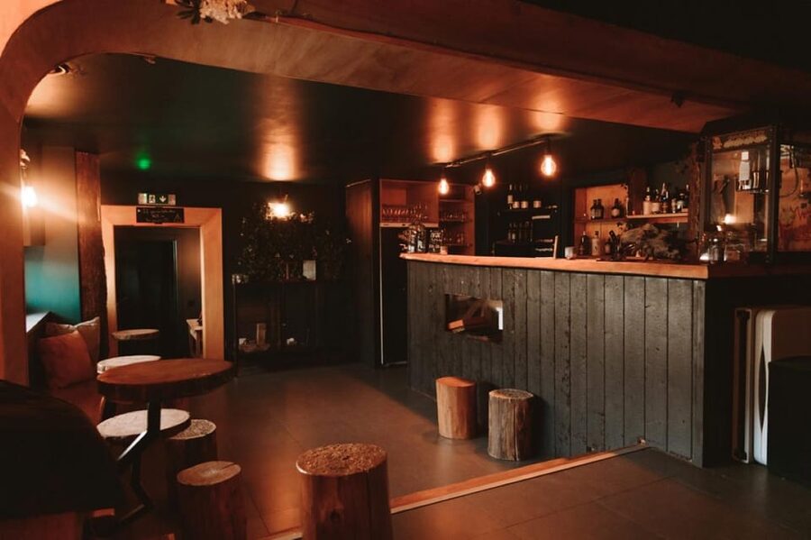 Axe Throwing Experience - Accessibility and language details