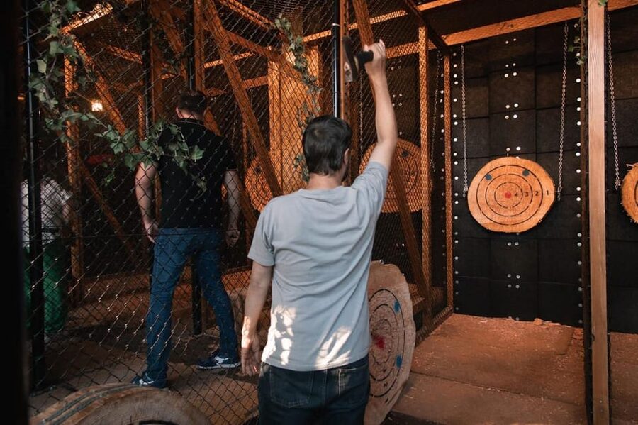 Axe Throwing Experience - Why the private target makes a difference