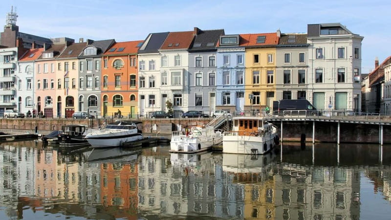 Best of Gent: Private Walking Tour with a Local - The guide’s style and what to expect