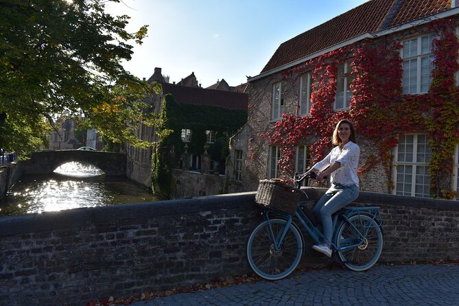 BikeTour Bruges & Damme in Spanish and English - Key points at a glance