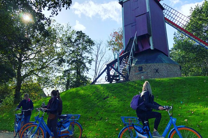 BikeTour Bruges & Damme in Spanish and English - Minnewater and Bruges’ southern edge
