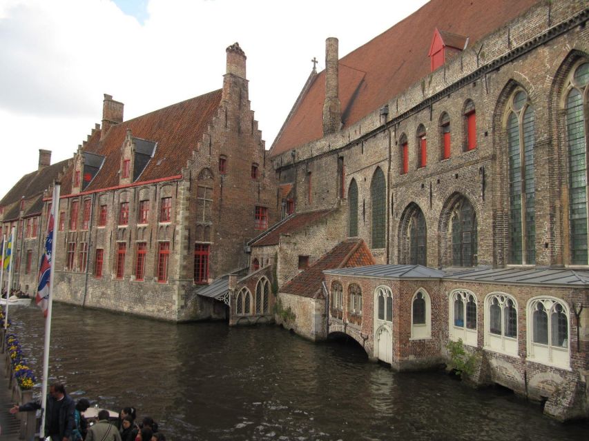 Bruges: 2.5-Hr Walking Tour from train station to Markt - From the Tanners’ Square to the Fish Market