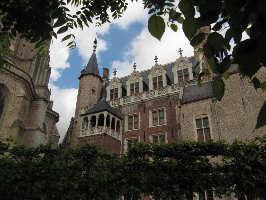Bruges: 2.5-Hr Walking Tour from train station to Markt - Walplein, the brewery, and St. John’s Hospital