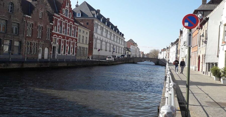 Bruges Beer and Chocolate Walking Tour - The canal boat ride from the water