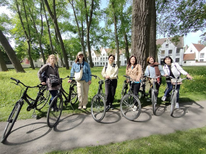 Bruges by bike with family and friends! - What you get for $41