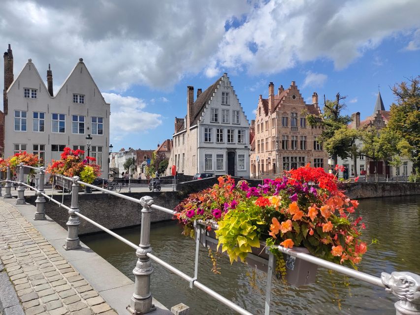 Bruges by bike with family and friends! - From Groenerei to Bruges’ grand center