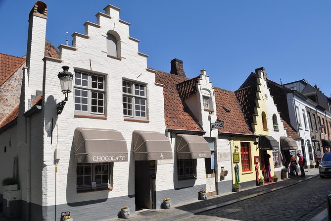 Bruges by bike with friends and family! - What the guide adds to the ride