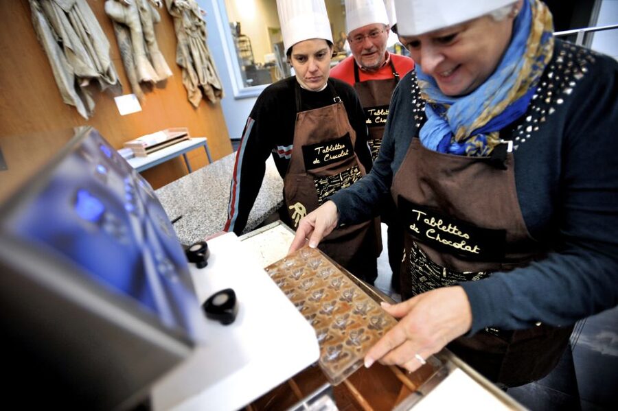Bruges: Chocolate Making Workshop and Chocolate Museum Entry - Why adults can enjoy a children-friendly workshop