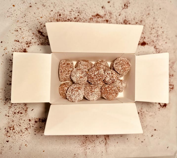 Bruges: Chocolate Truffle Making Class - Dietary needs and age limits
