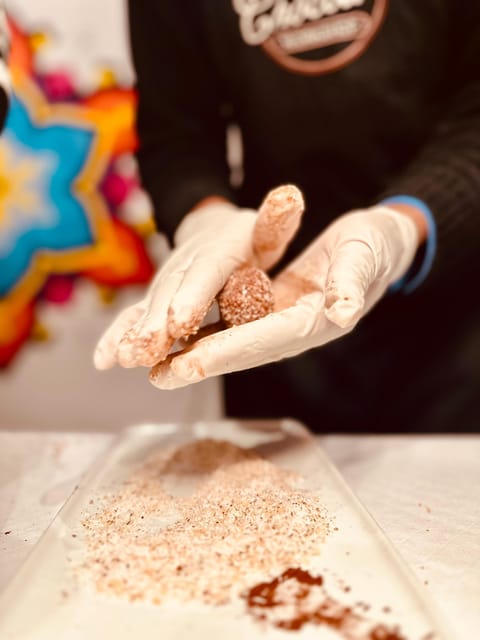Bruges: Chocolate Truffle Making Class - A gentle introduction to chocolate making