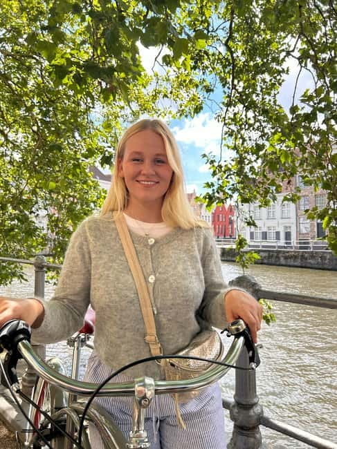 Bruges: City Bike Tour with a Local - Two hours through medieval Bruges