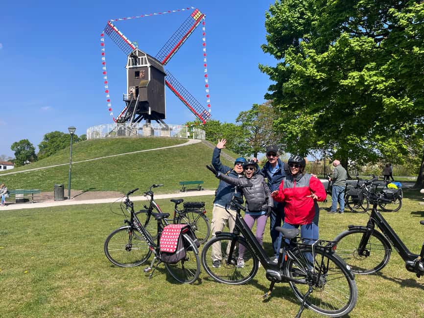Bruges: City Highlights Bike Tour - Quiet lanes, forgotten corners, and photo stops