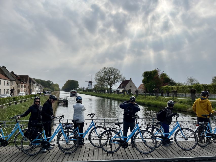 Bruges: Flatlands Guided Bike Tour - Should you choose a standard bike or an e-bike?