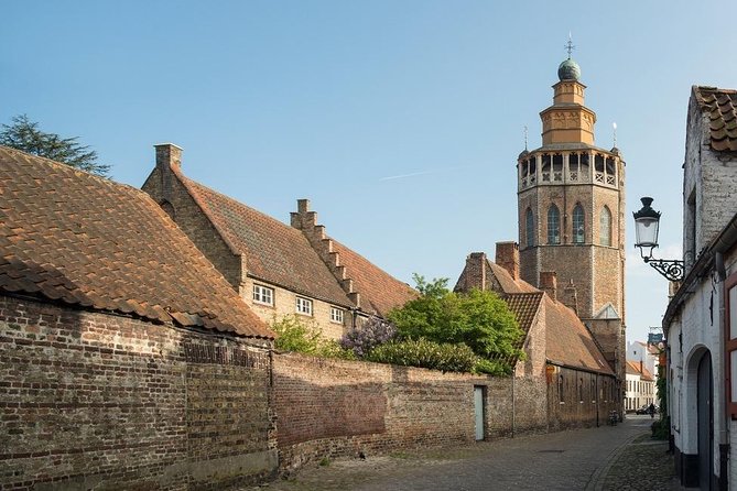 Bruges Food and History Tour: Culinary Delights & Hidden Gems - Who should book this Bruges walk