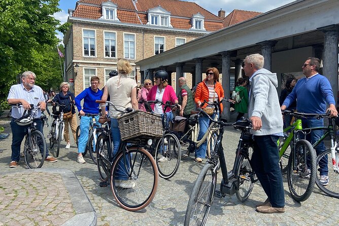 Bruges, Guided Retro Biketour: Highlights and Hidden Gems - The ramparts and windmills, the best stretch of riding