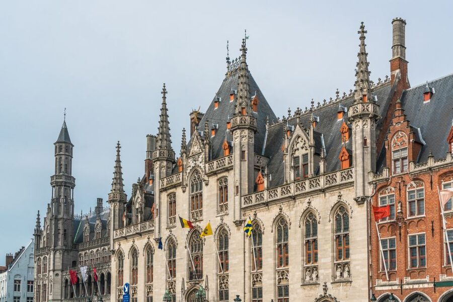 Bruges: Guided Rickshaw Tour - Comfort, cobbles, and changing weather