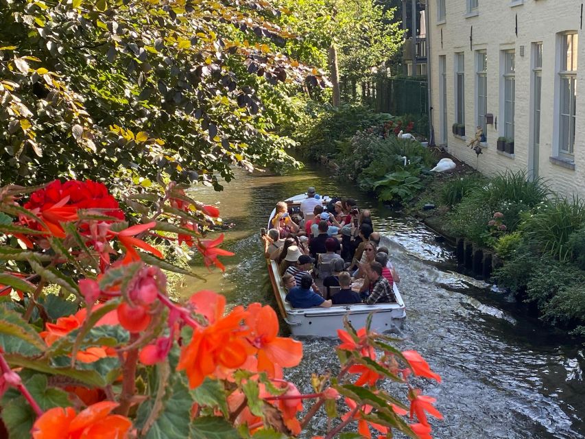 Bruges Guided Walking Tour: Stories, Mysteries and People - Blinde-Ezelstraat, the Fish Market, and Huidenvettersplein