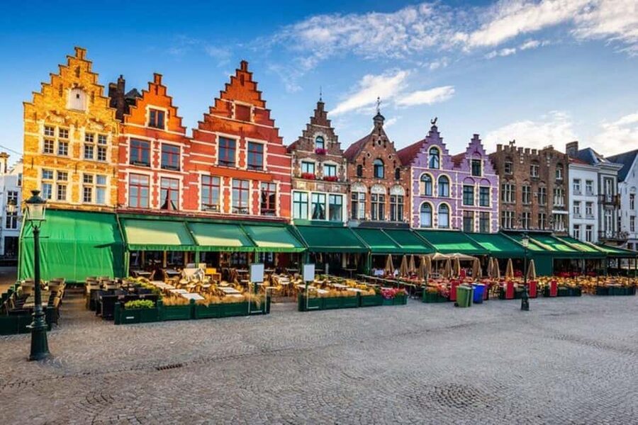 Bruges : Highlights & Hidden gems Walking Tour - Markt, the square that anchors Bruges