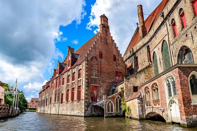 Bruges PRIVATE City Kickstart Tour With Locals - Key points to know before you book