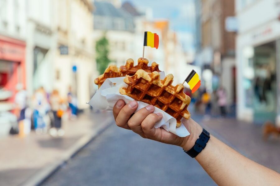 Bruges: Private Food Tour – 10 Tastings with Locals - Key points at a glance