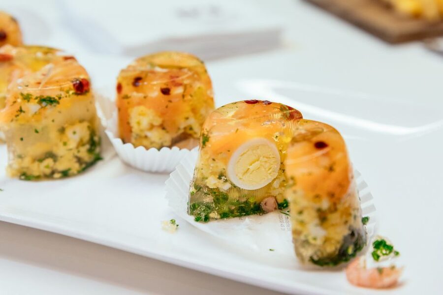 Bruges: Private Food Tour – 10 Tastings with Locals - Belgian fries, served as a proper tasting