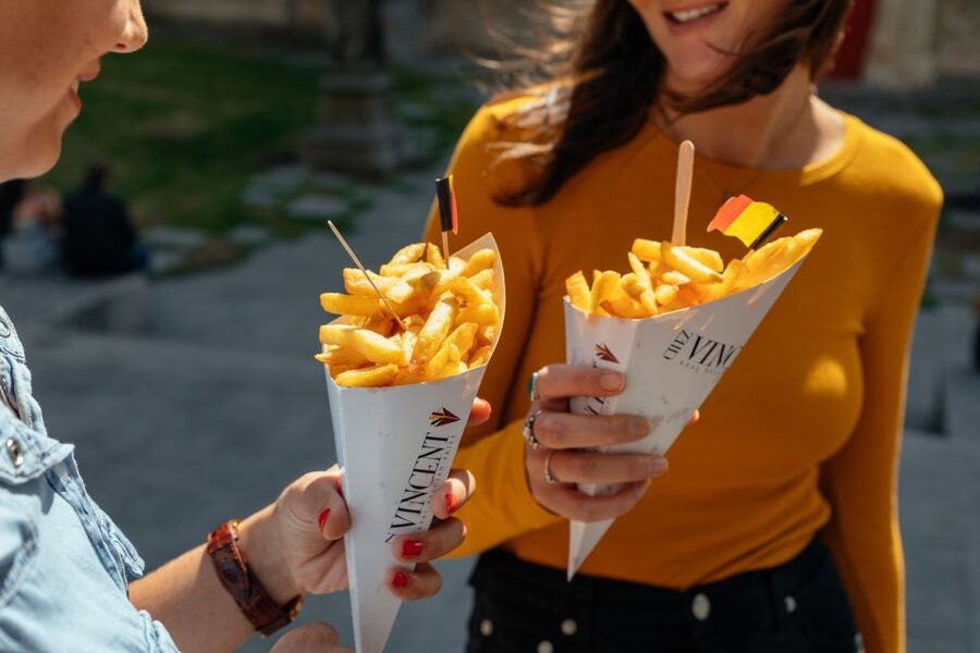 Bruges: Private Food Tour – 10 Tastings with Locals - Chocolate, beer, and local drinks