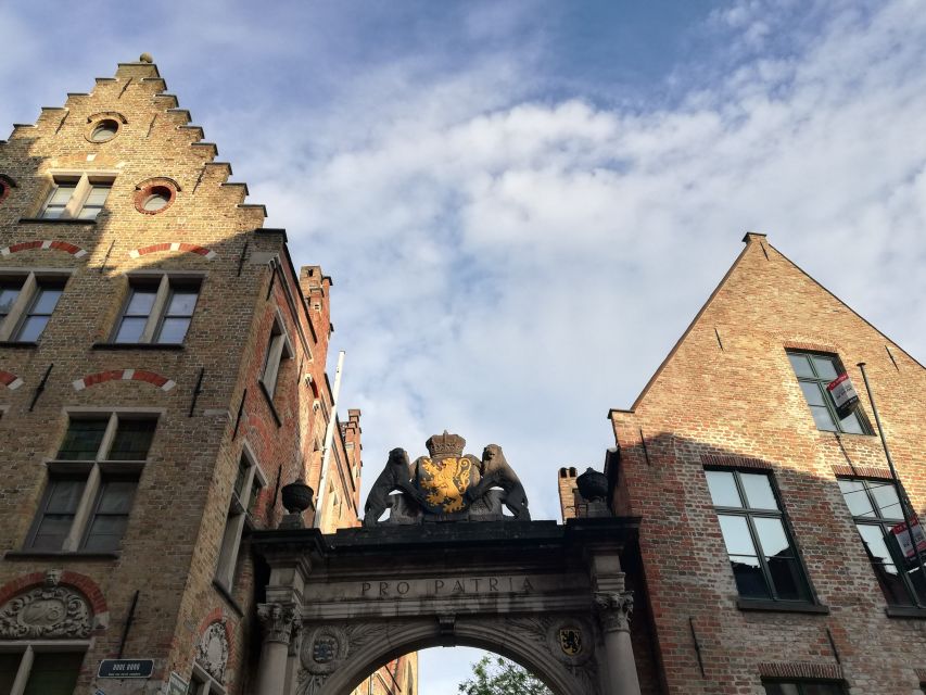 Bruges: Private Historical Highlights Walking Tour - Why the guide makes the difference