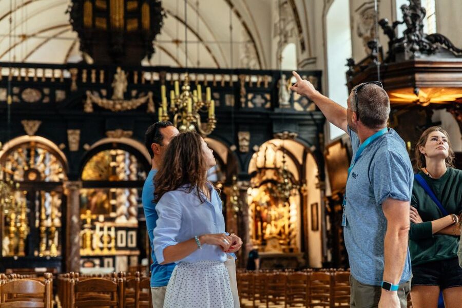 Bruges: Private Tour with Locals – Highlights & Hidden Gems - What the guides add to the experience