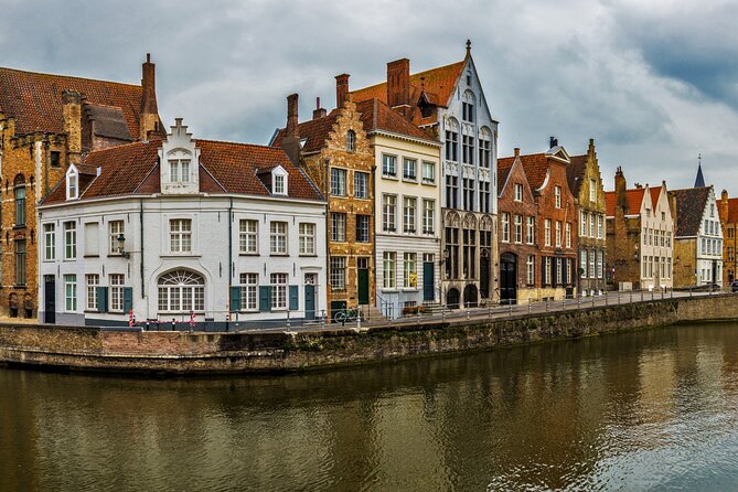 Bruges Scavenger Hunt and Highlights Self Guided Audio Tour - Bruges by puzzle, not by timetable