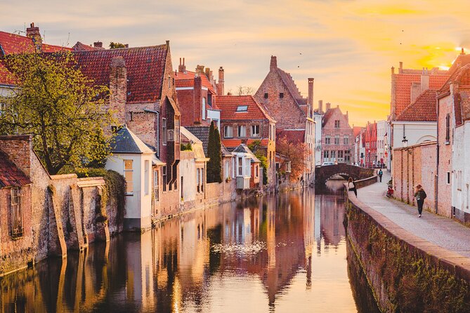Bruges Scavenger Hunt and Highlights Self Guided Audio Tour - Rozenhoedkaai and the finishing view