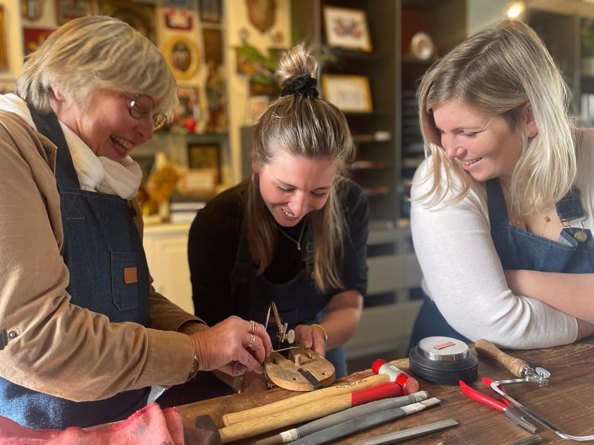 Bruges: Silver Ring-Making Workshop - Choosing your ring before the tools come out