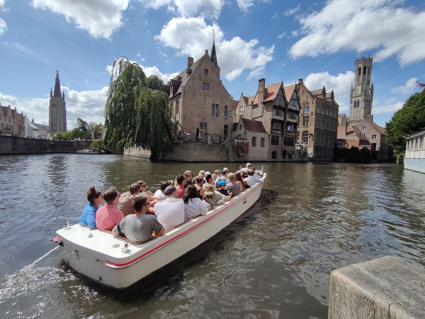 Bruges: Small Group Boat Cruise and Guided Walking Tour - Why this is a good first activity in Bruges