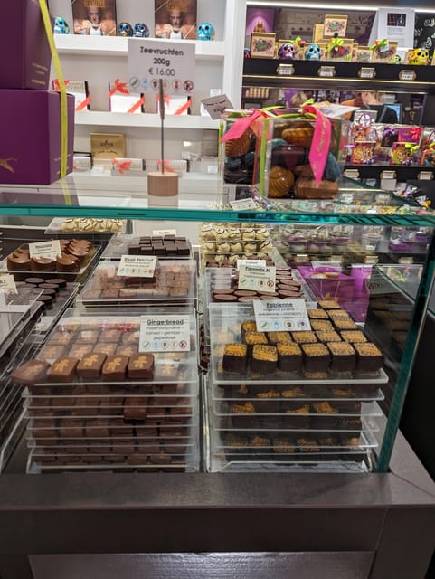 Bruges: Walking Tour with Hot Chocolate & Chocolate Tasting - Is $117 a fair price?