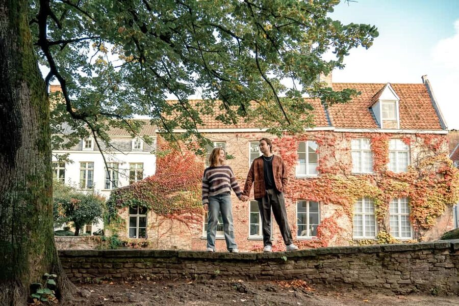 Bruges : Your private 1 hour photoshoot in the medieval city - Should you book the Bruges photoshoot?